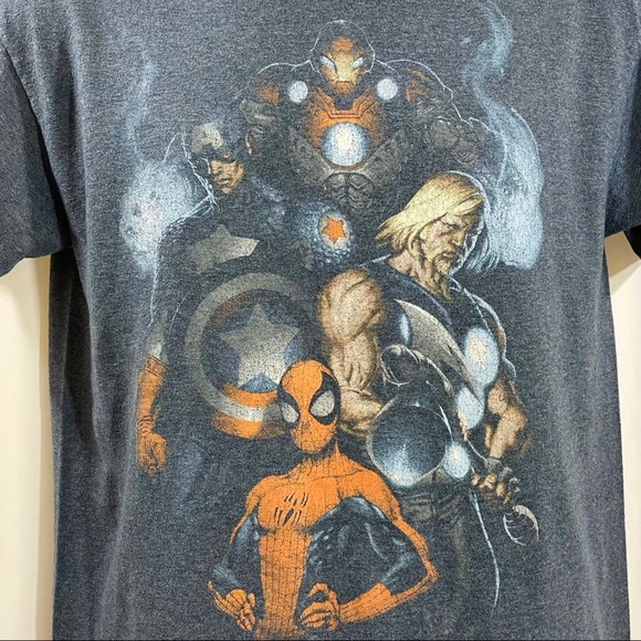Marvel Avengers Comic Book Heroes MCU Tee Medium Spider-Man Thor Ironman Captain - Picture 2 of 4